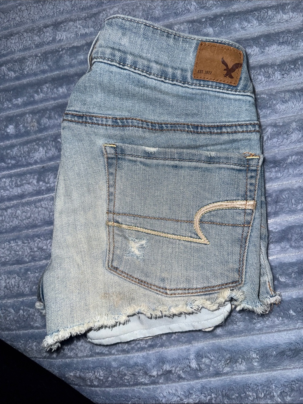 Y2K American Eagle Low-Rise Distressed Denim Mini Shorts w Lace Pockets - Picture 7 of 7